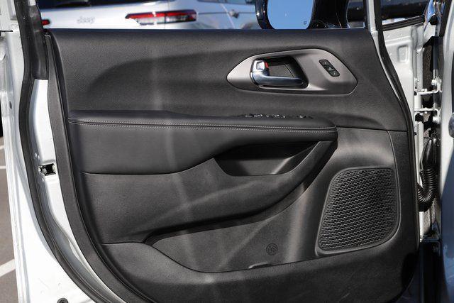 new 2026 Chrysler Pacifica car, priced at $42,680