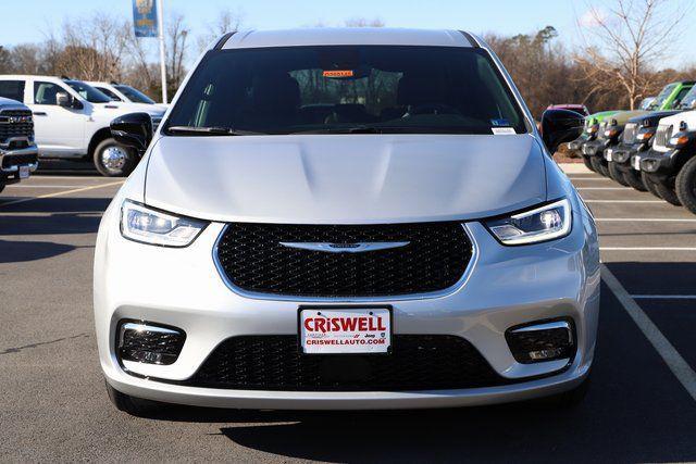 new 2026 Chrysler Pacifica car, priced at $42,680