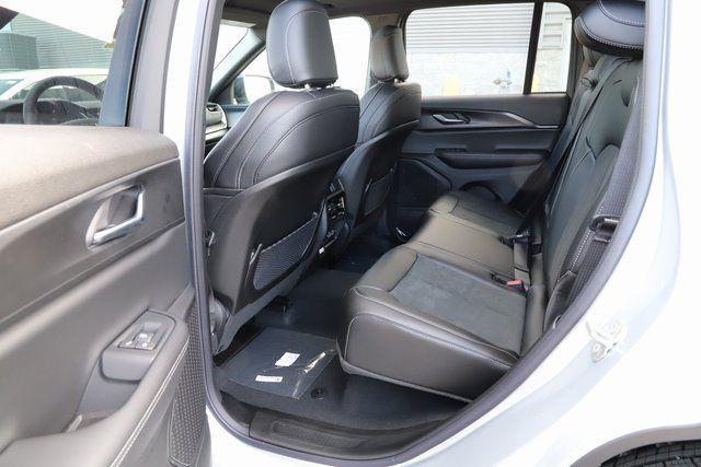 new 2025 Jeep Grand Cherokee car, priced at $38,537