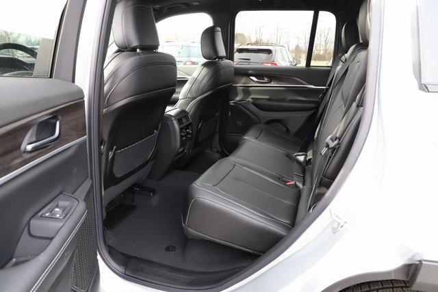 new 2025 Jeep Grand Cherokee car, priced at $44,705