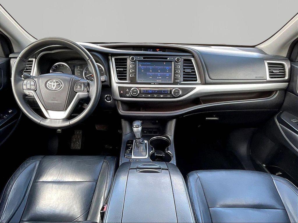 used 2015 Toyota Highlander car, priced at $12,186