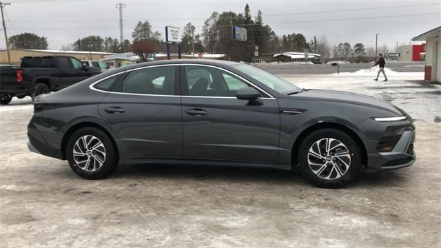 new 2026 Hyundai Sonata Hybrid car, priced at $30,390