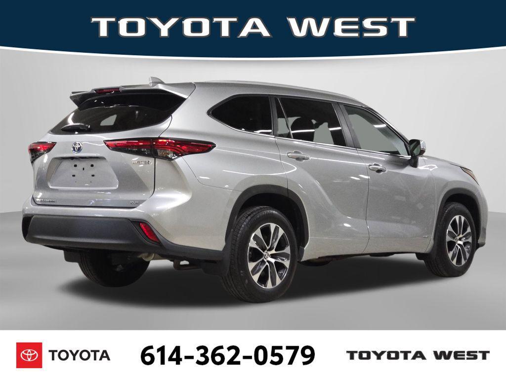 used 2023 Toyota Highlander Hybrid car, priced at $41,495