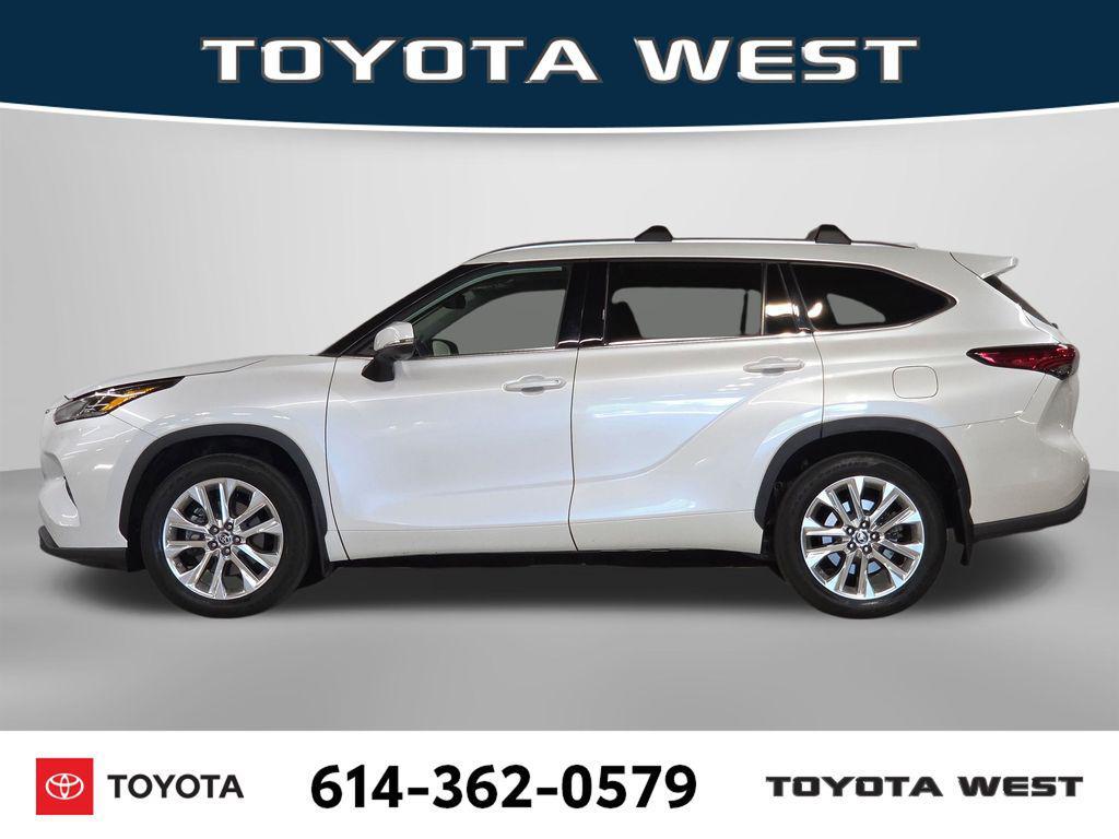 used 2023 Toyota Highlander car, priced at $40,439