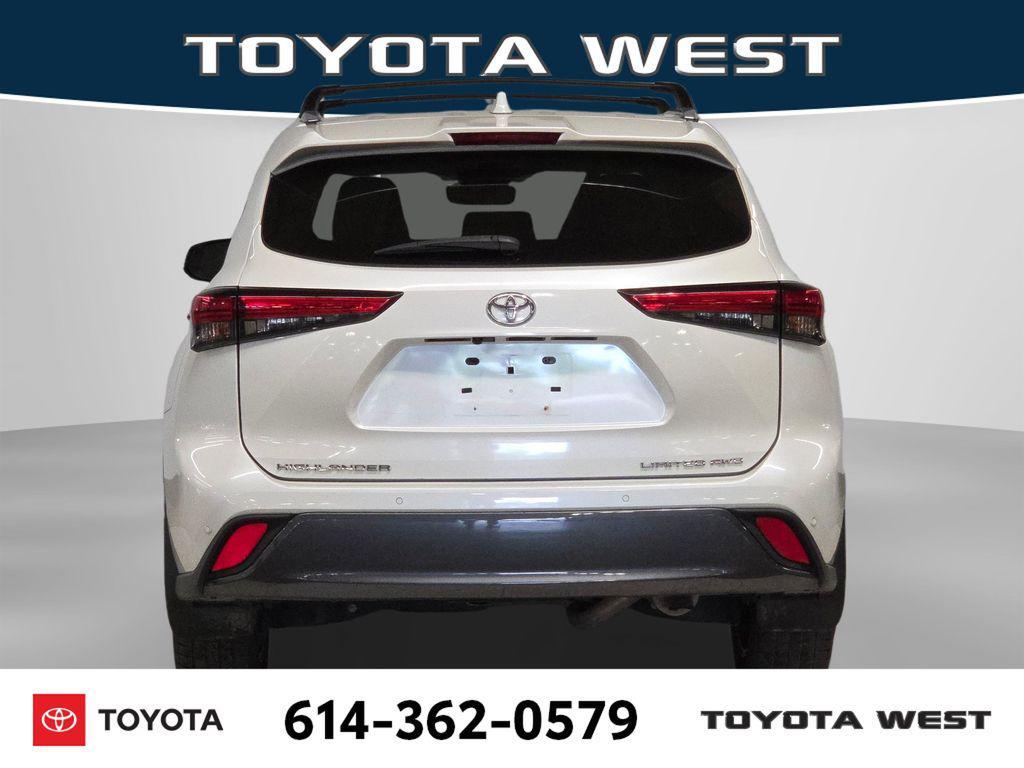 used 2021 Toyota Highlander car, priced at $33,691