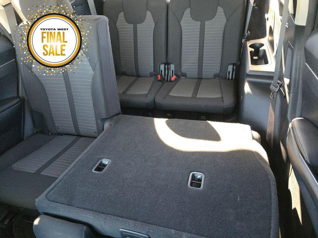 used 2022 Kia Sorento car, priced at $19,595