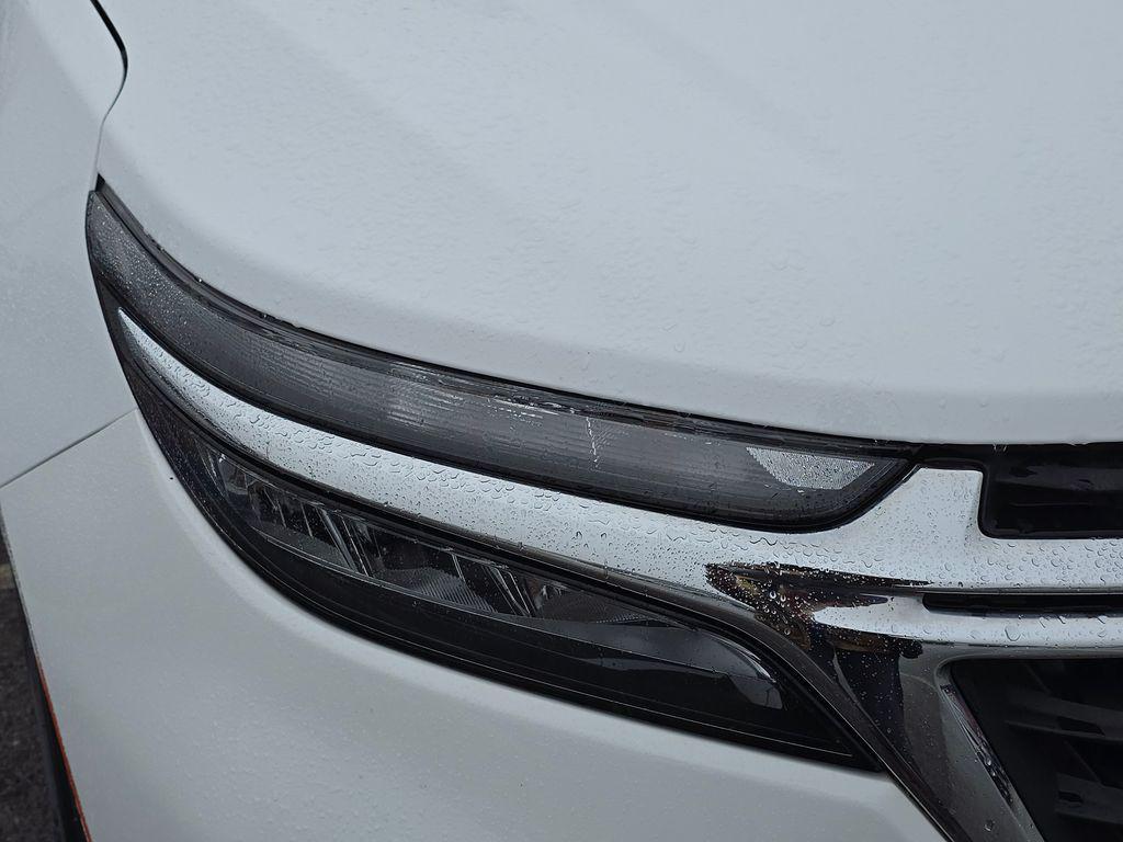 used 2024 Chevrolet Equinox car, priced at $20,495