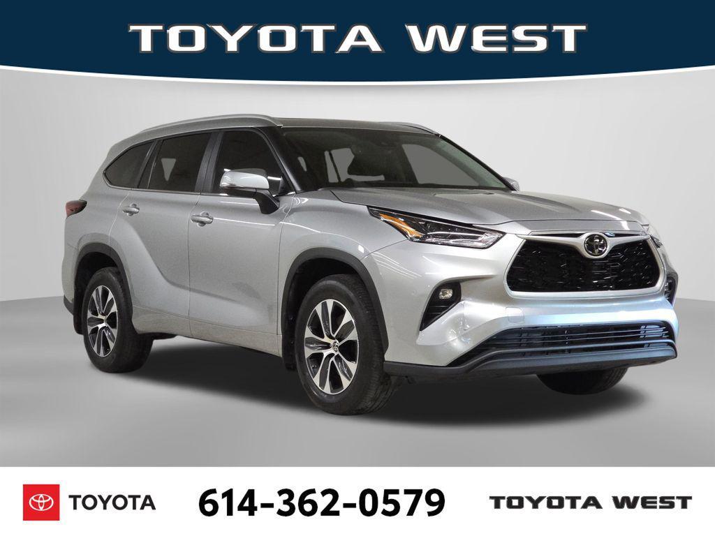 used 2024 Toyota Highlander car, priced at $35,880