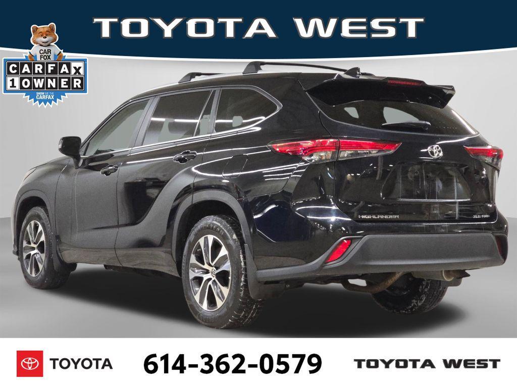 used 2023 Toyota Highlander car, priced at $34,495