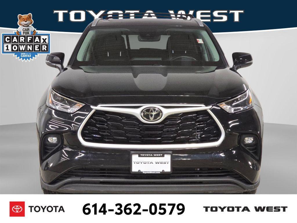 used 2023 Toyota Highlander car, priced at $34,495