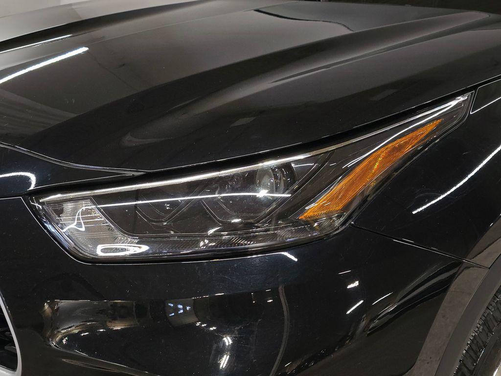 used 2023 Toyota Highlander car, priced at $34,495