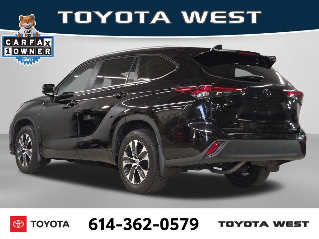 used 2024 Toyota Highlander car, priced at $36,262