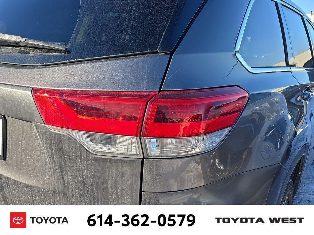 used 2017 Toyota Highlander car, priced at $14,380