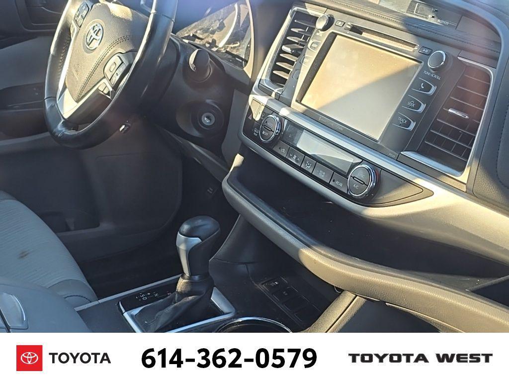 used 2017 Toyota Highlander car, priced at $14,380