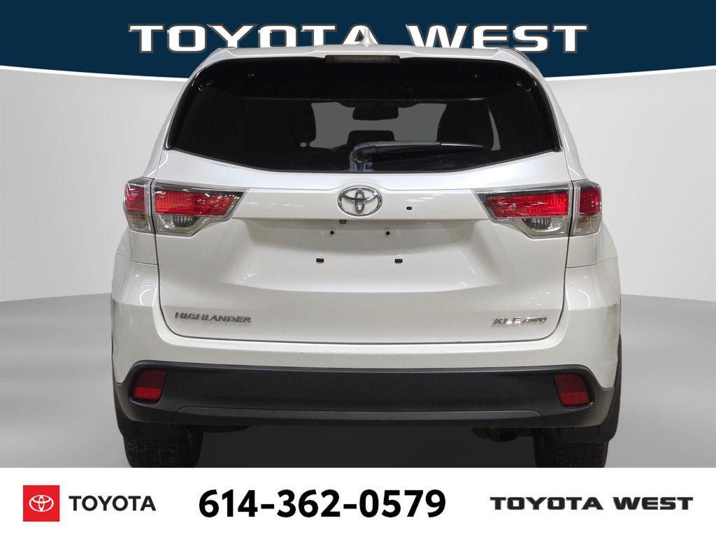 used 2015 Toyota Highlander car, priced at $15,980