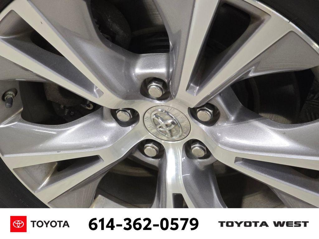 used 2015 Toyota Highlander car, priced at $15,980