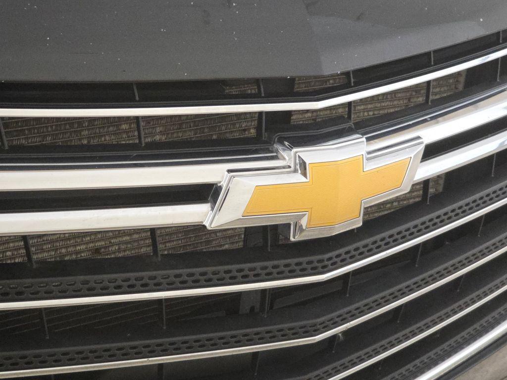 used 2021 Chevrolet Traverse car, priced at $21,942