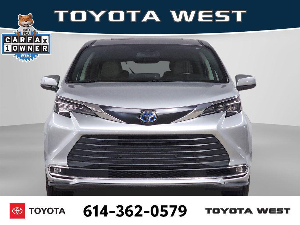 used 2024 Toyota Sienna car, priced at $39,915