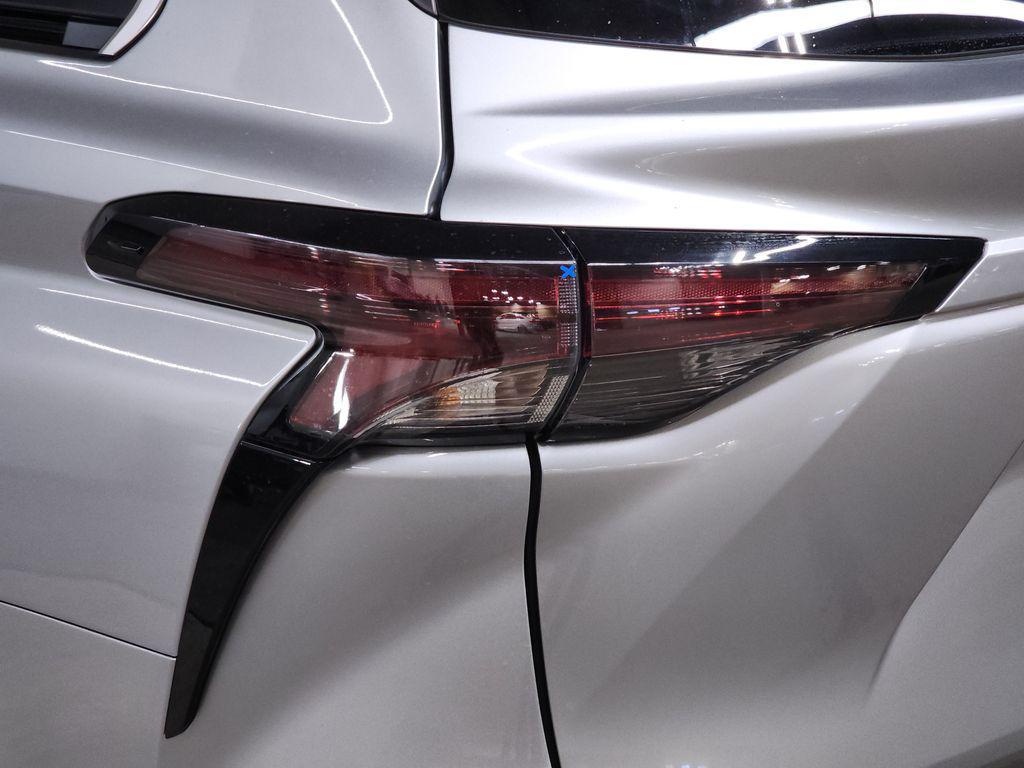 used 2024 Toyota Sienna car, priced at $39,915