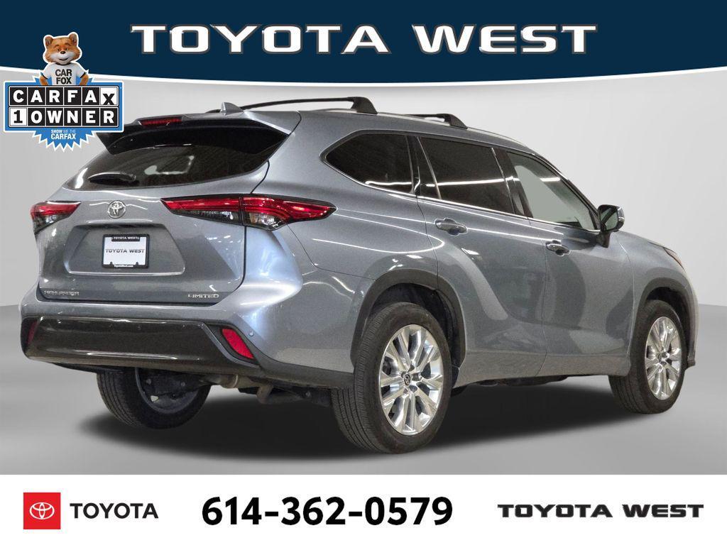 used 2023 Toyota Highlander car, priced at $41,121
