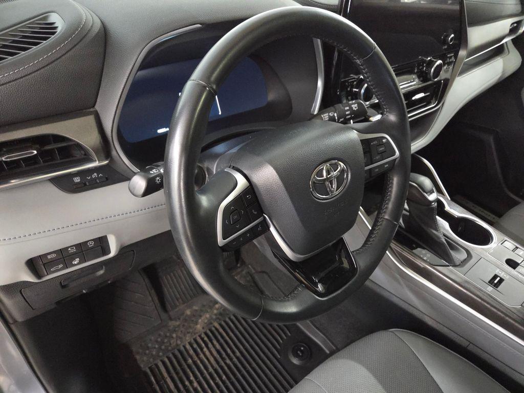 used 2023 Toyota Highlander car, priced at $41,121