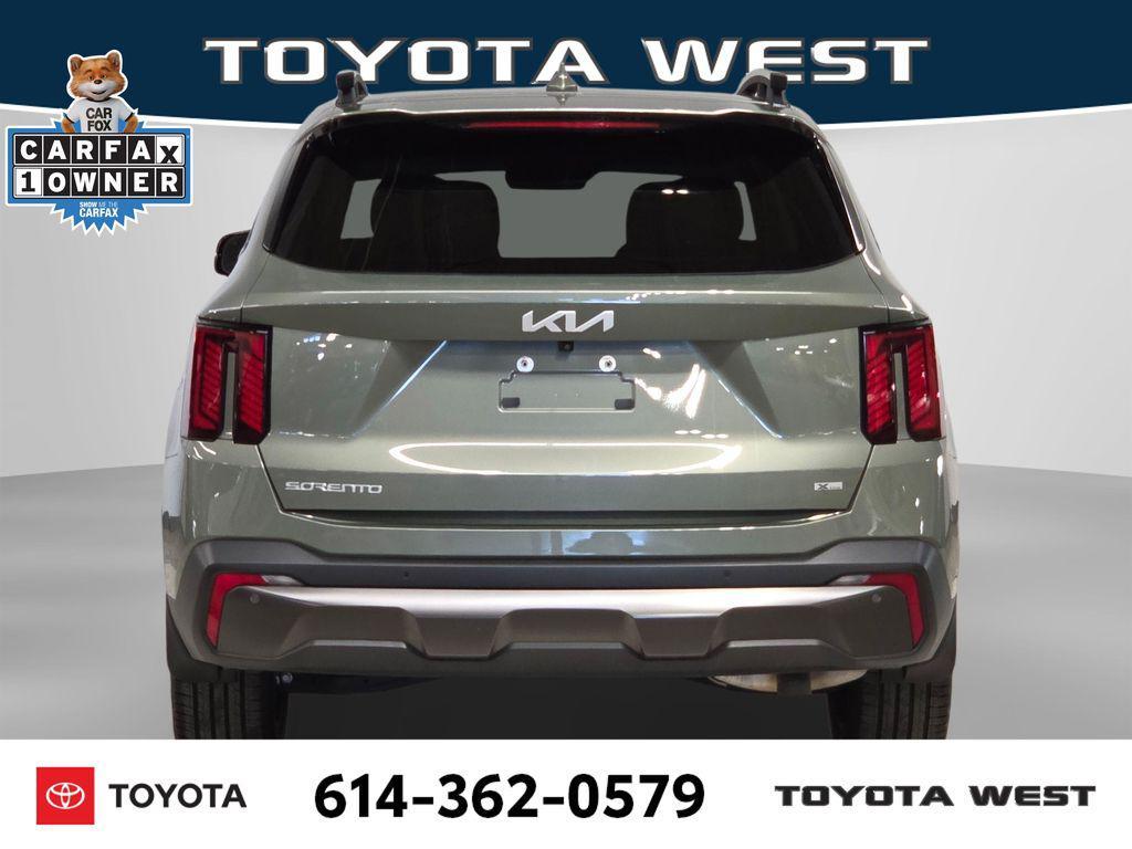 used 2024 Kia Sorento car, priced at $34,439