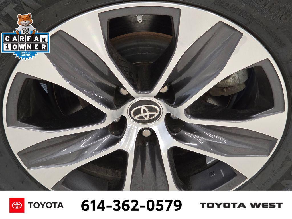 used 2022 Toyota Highlander car, priced at $32,939
