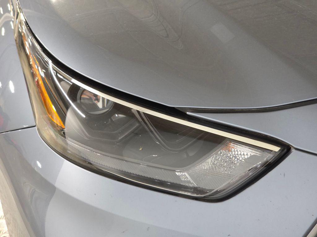used 2022 Toyota Highlander car, priced at $32,939