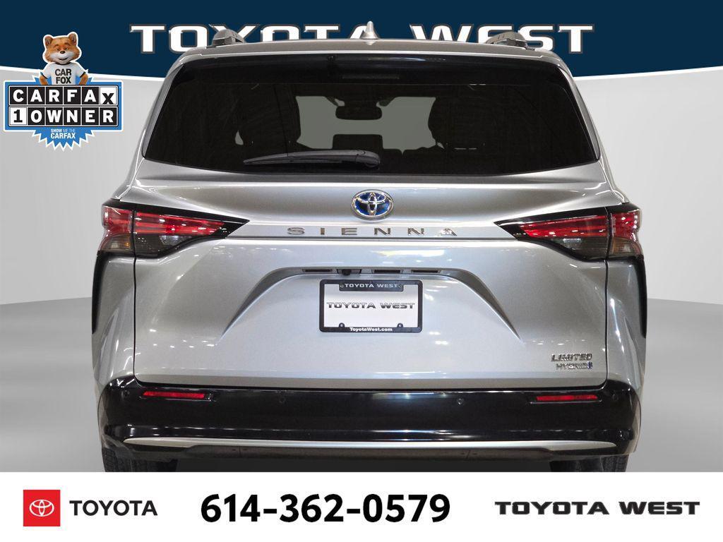 used 2024 Toyota Sienna car, priced at $39,994