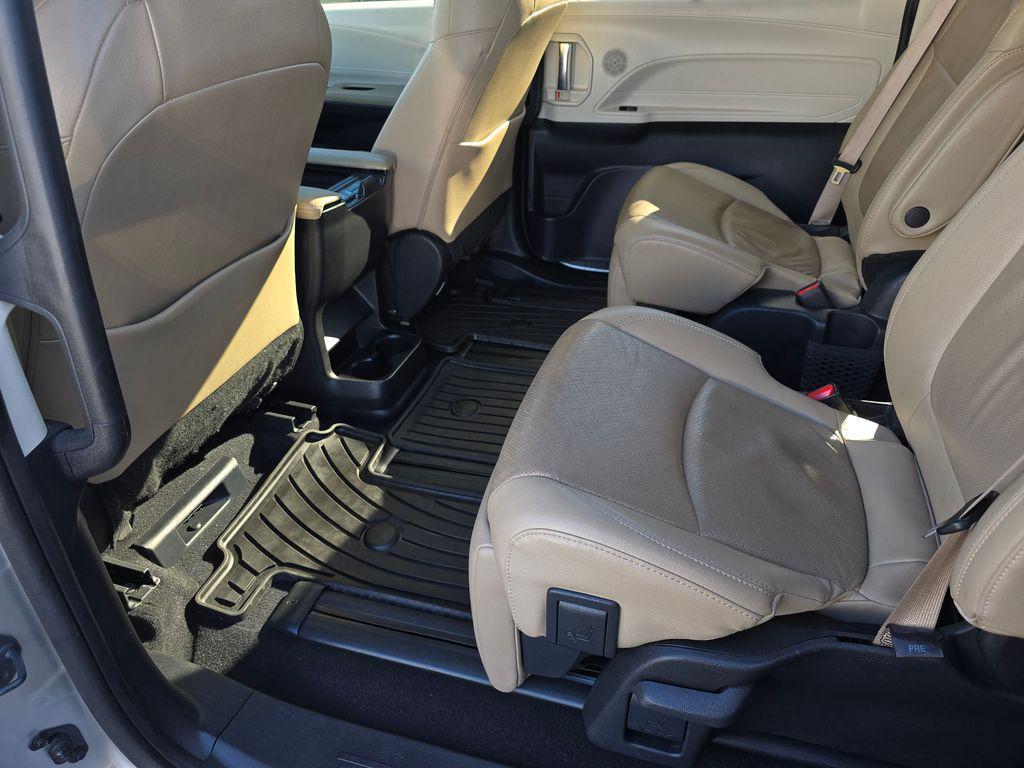 used 2024 Toyota Sienna car, priced at $39,994