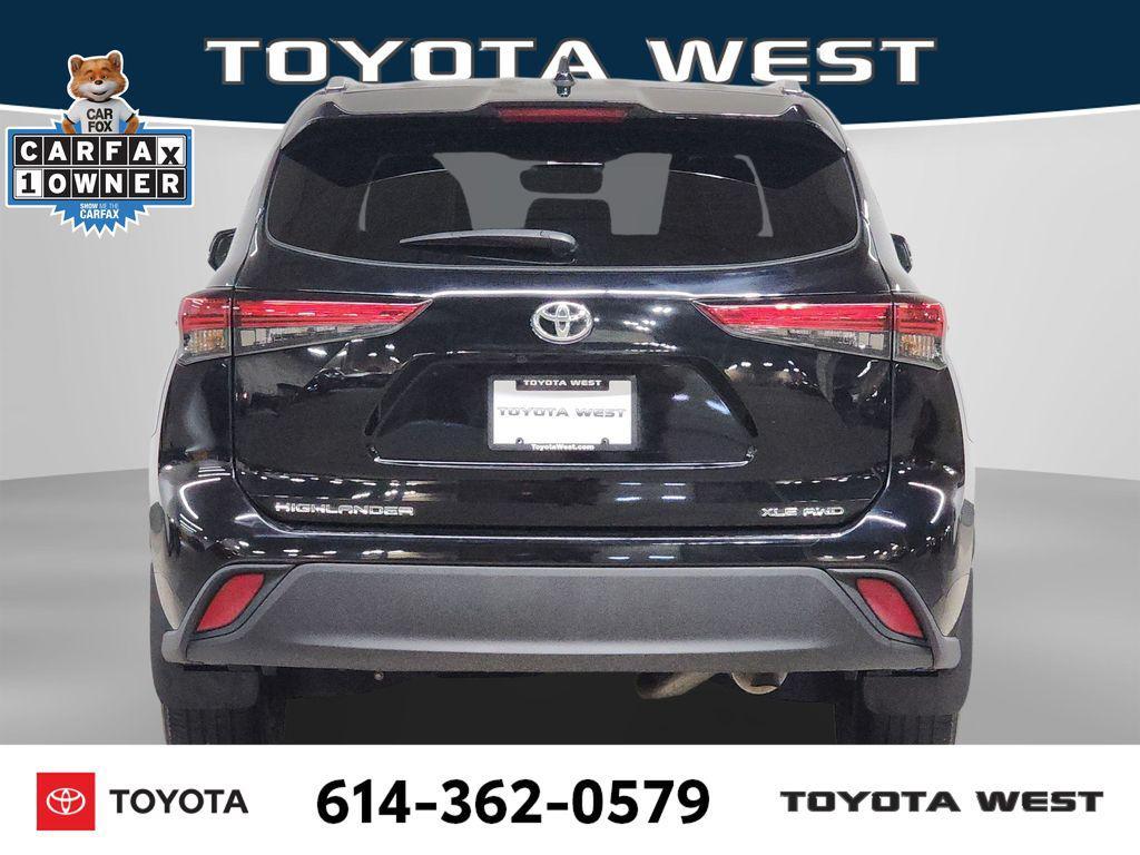 used 2022 Toyota Highlander car, priced at $29,602