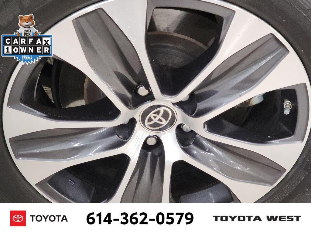 used 2022 Toyota Highlander car, priced at $29,602