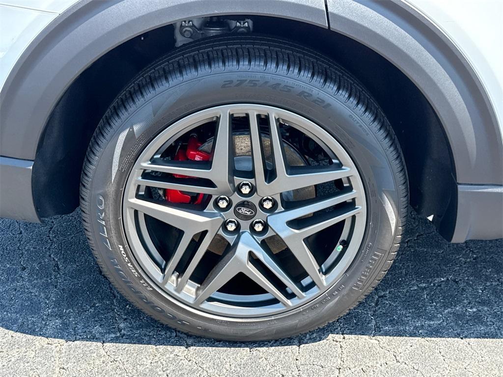 new 2025 Ford Explorer car, priced at $55,206