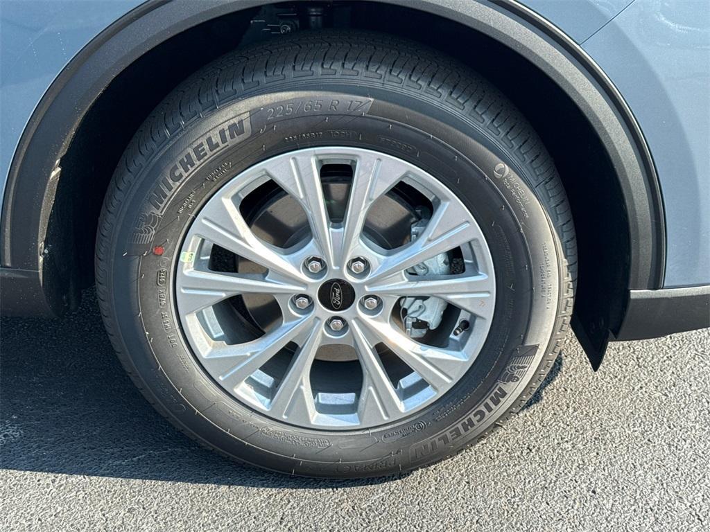 new 2025 Ford Escape car, priced at $26,620