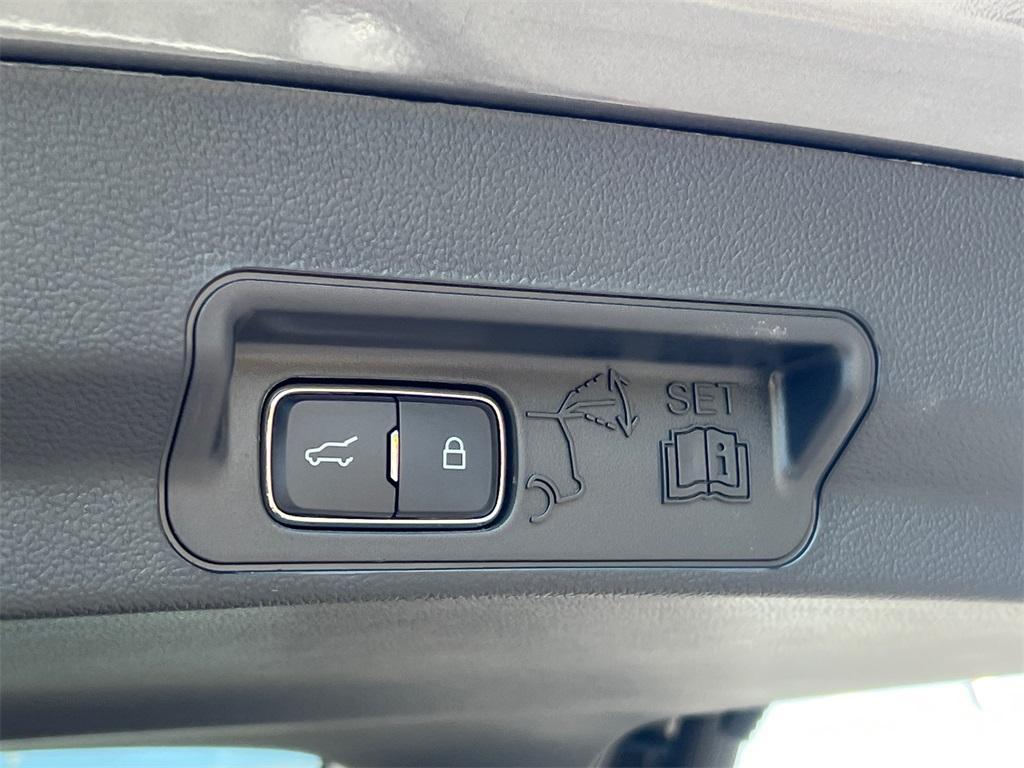 new 2025 Ford Explorer car, priced at $41,455