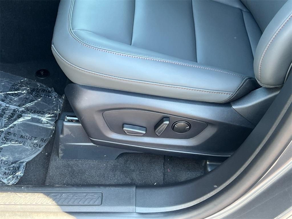 new 2025 Ford Explorer car, priced at $41,455