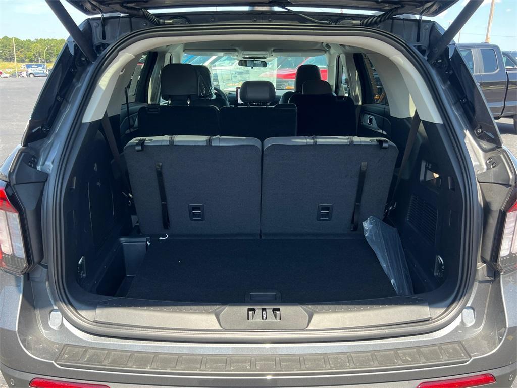 new 2025 Ford Explorer car, priced at $41,455