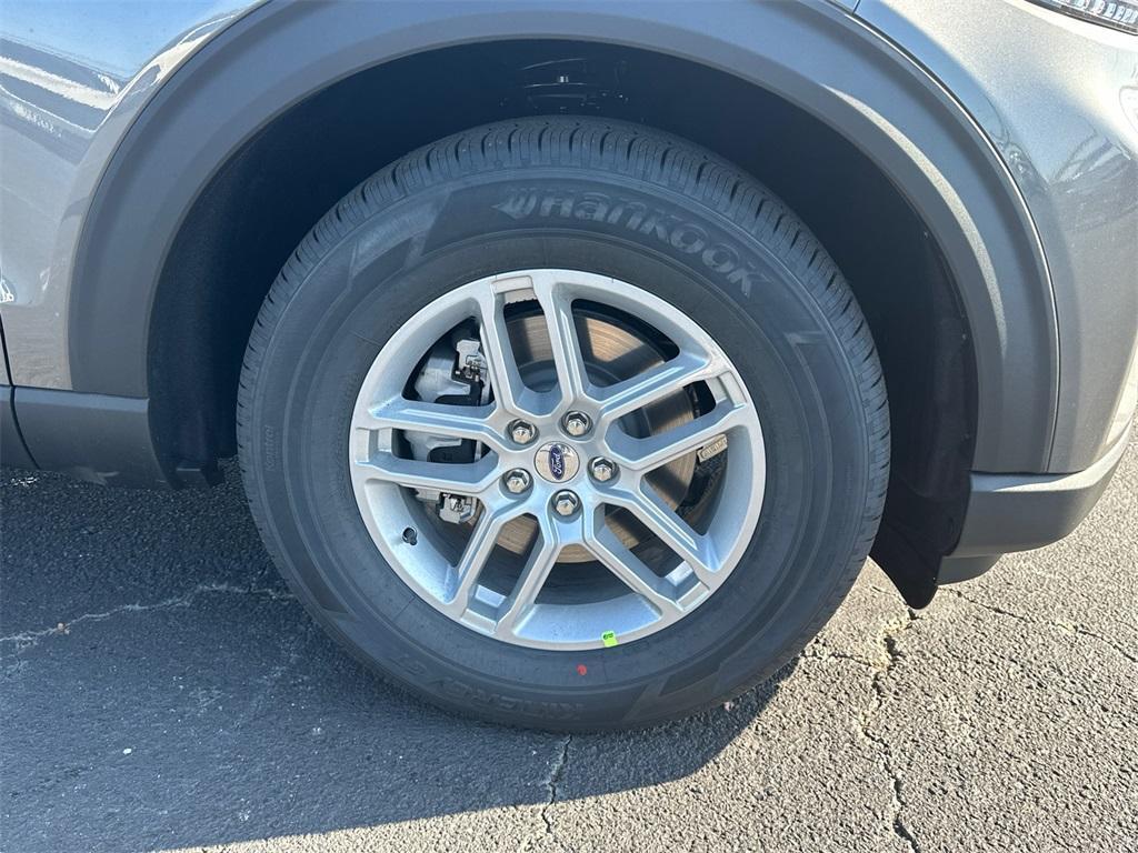 new 2026 Ford Explorer car, priced at $41,685