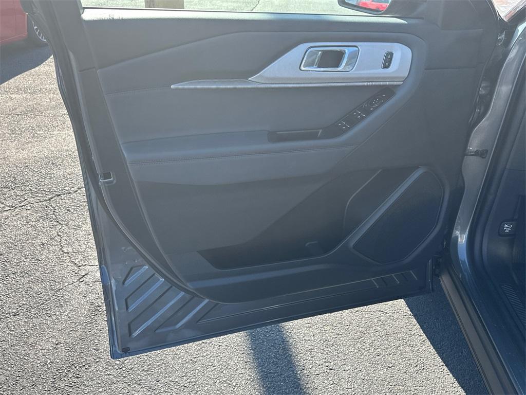 new 2026 Ford Explorer car, priced at $41,685