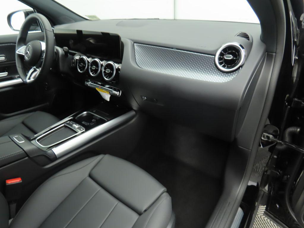 used 2025 Mercedes-Benz GLA 250 car, priced at $34,081