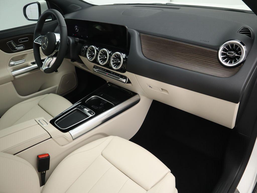 used 2026 Mercedes-Benz GLA 250 car, priced at $42,991