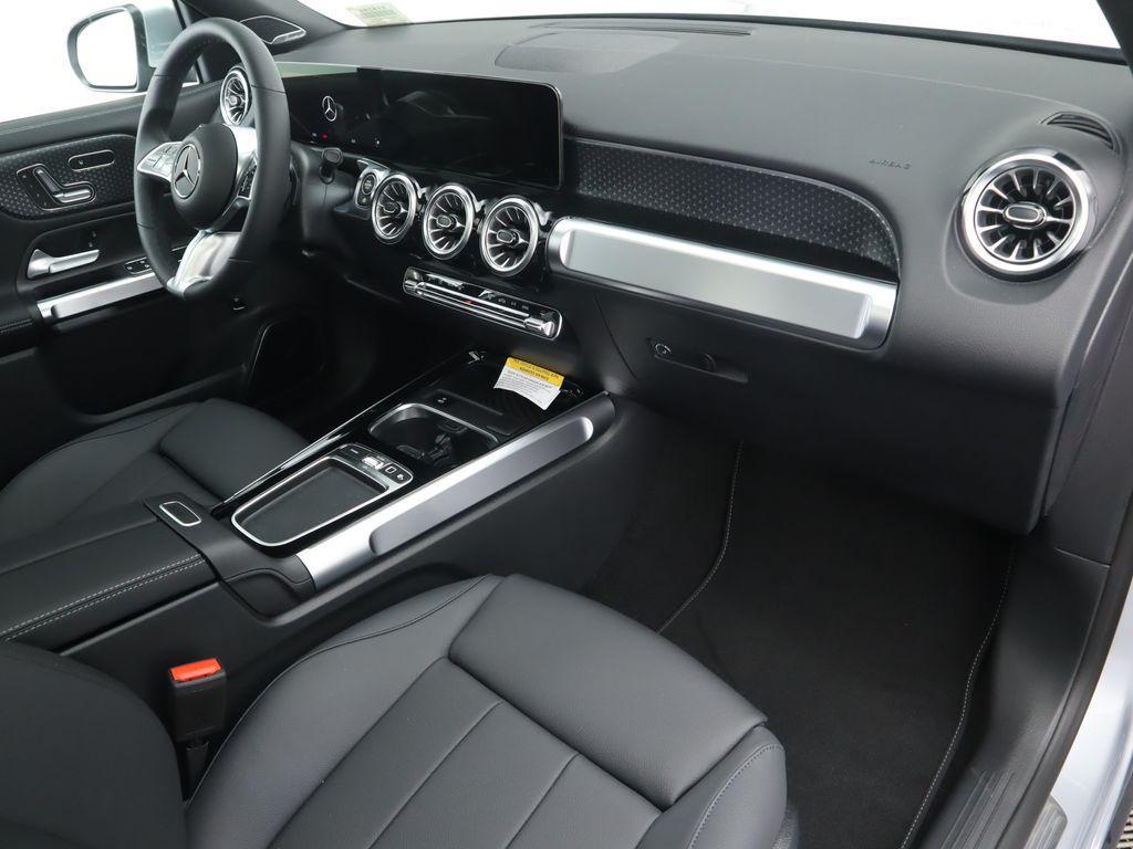 new 2026 Mercedes-Benz GLB 250 car, priced at $52,565