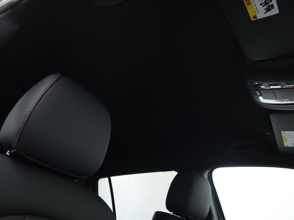 used 2025 Mercedes-Benz GLB 250 car, priced at $36,033