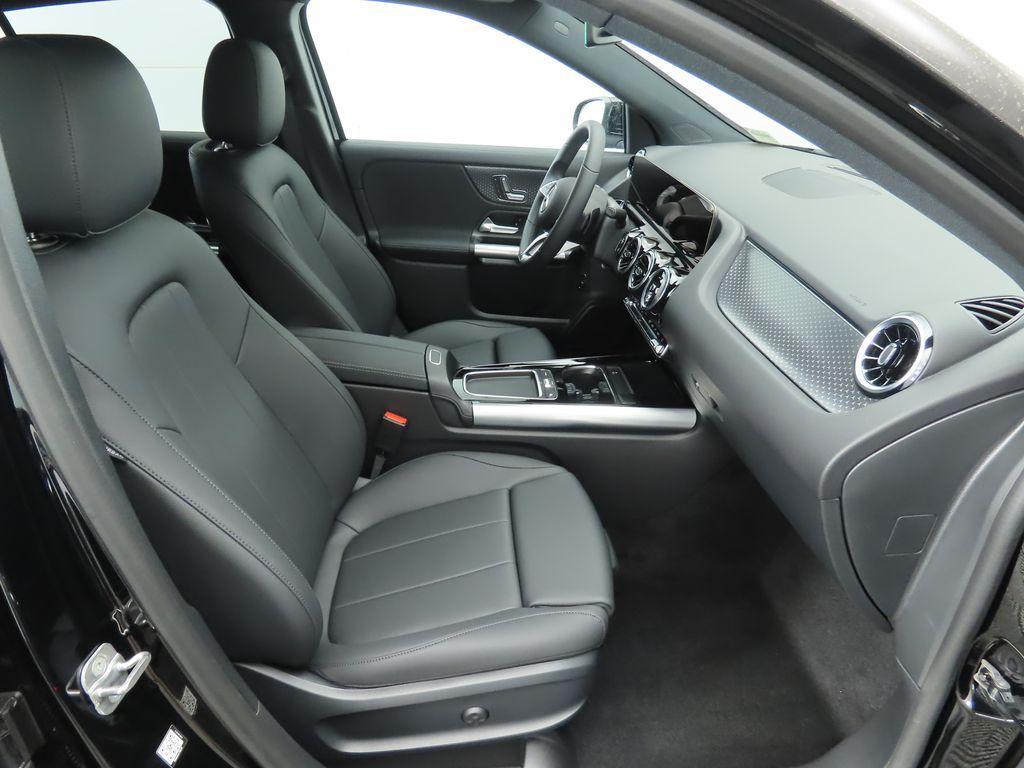 used 2025 Mercedes-Benz GLA 250 car, priced at $35,009