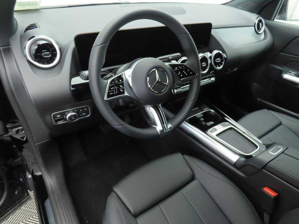 used 2025 Mercedes-Benz GLA 250 car, priced at $35,009