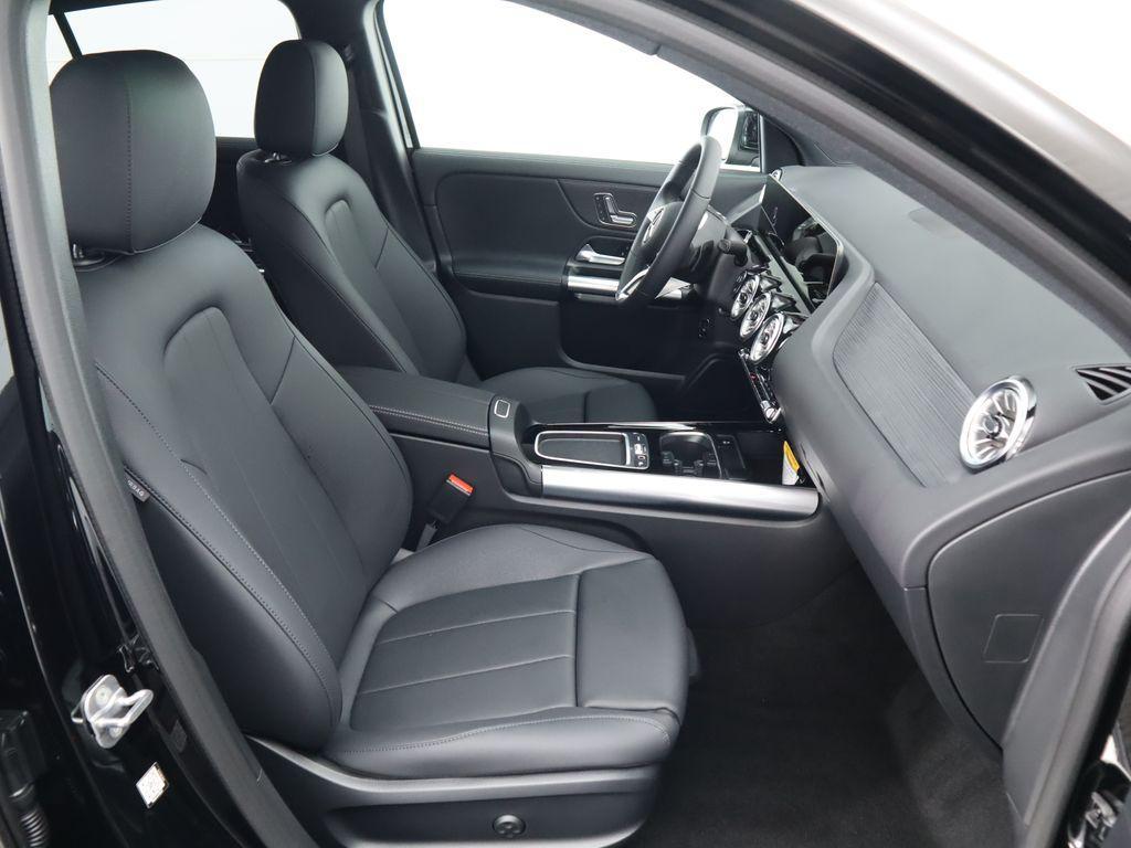 used 2025 Mercedes-Benz GLA 250 car, priced at $33,151