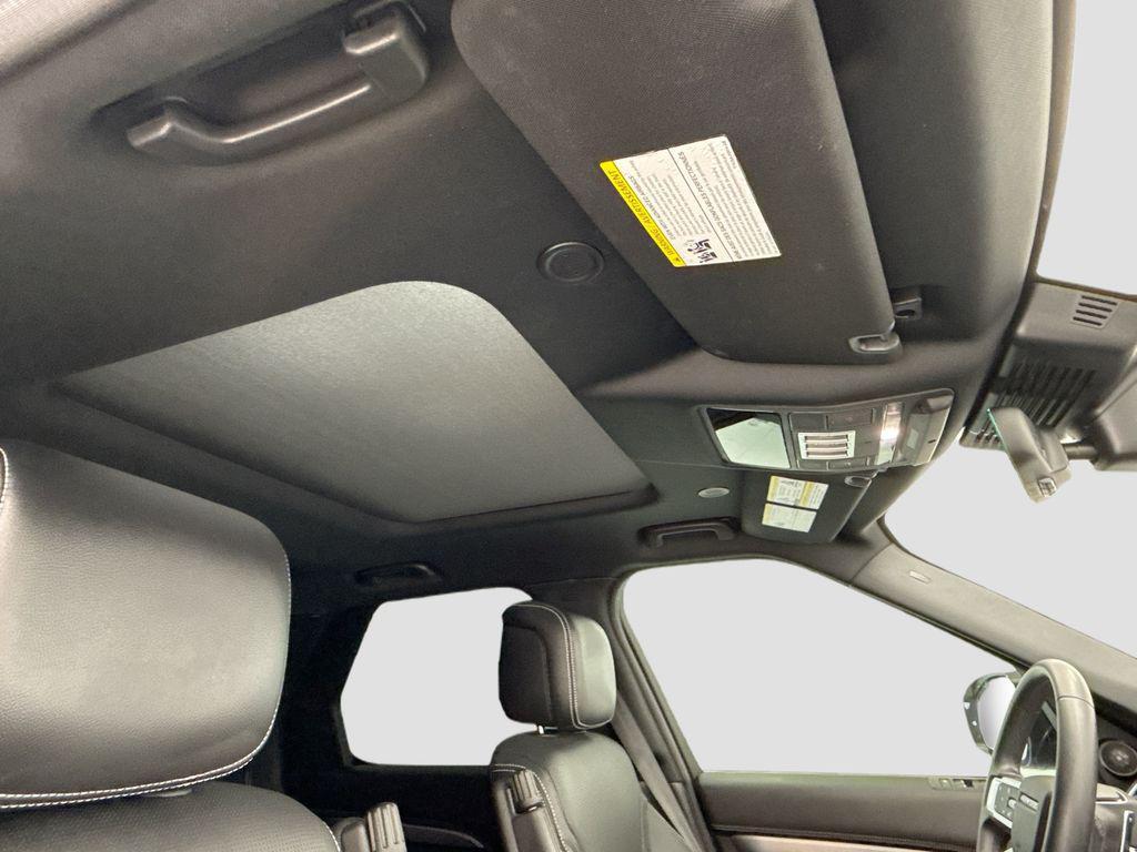 used 2024 Land Rover Discovery car, priced at $49,349
