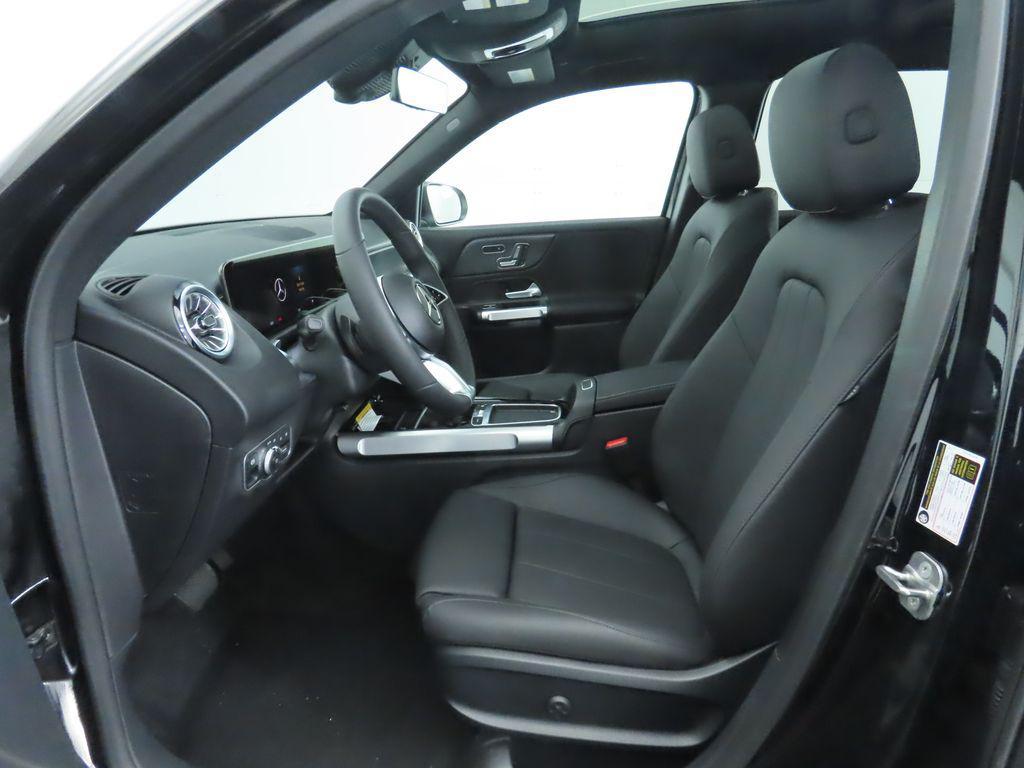 used 2025 Mercedes-Benz GLB 250 car, priced at $40,651