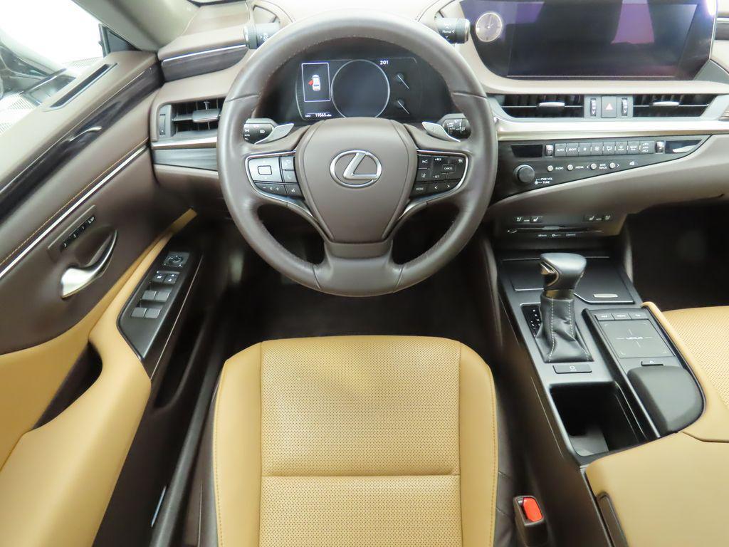 used 2019 Lexus ES 350 car, priced at $30,789