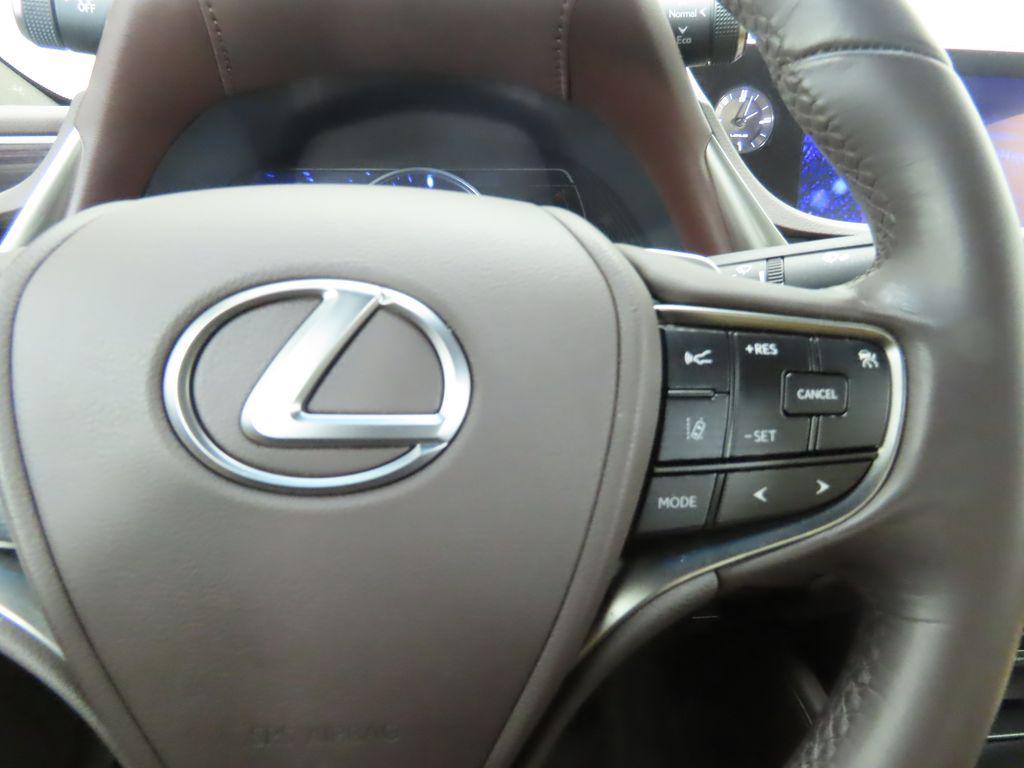 used 2019 Lexus ES 350 car, priced at $30,789